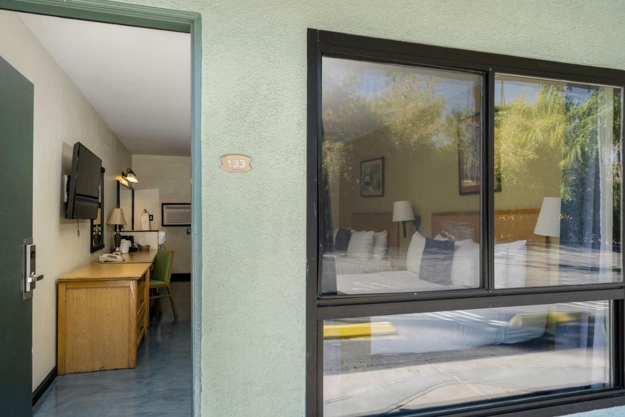 Hotel Caliente Tropics Palm Springs Exterior foto